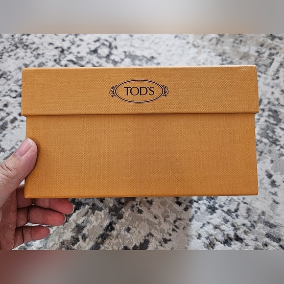 TODS Small Orange Shoe Box - Picture 3 of 8